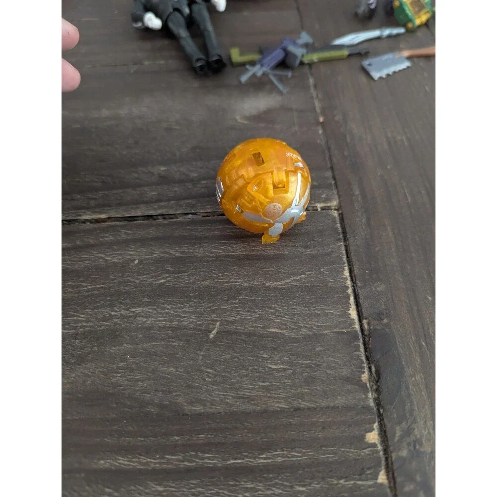 Bakugan Subterra Translucent Foxbat‎ Lot Of Bakugan Read Description